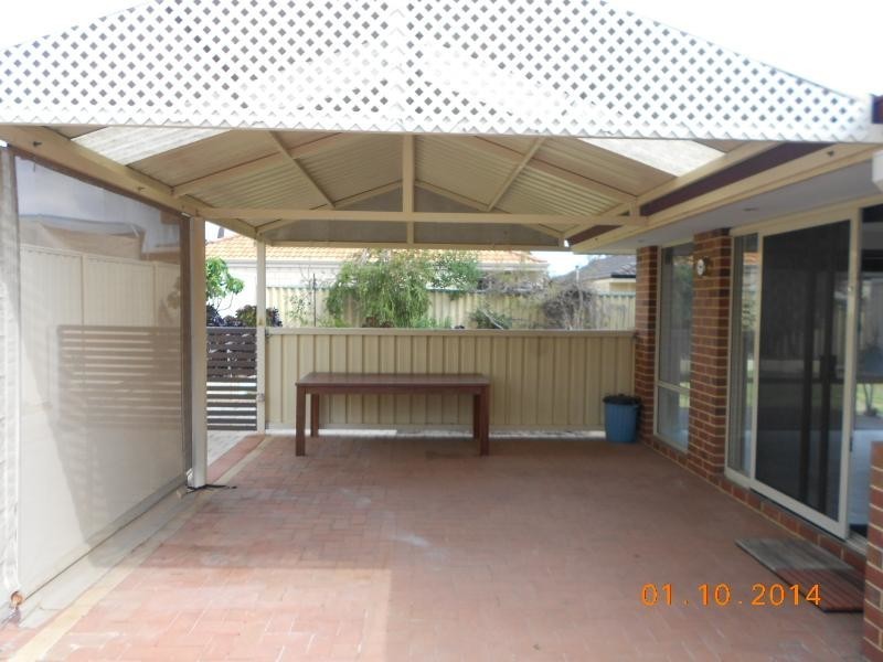 9 Carisbrook Loop, Hocking WA 6065
