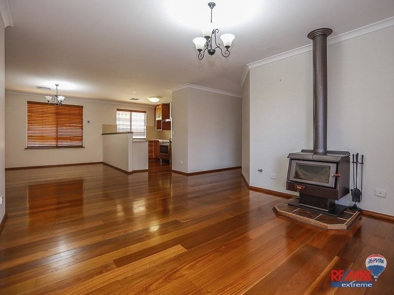 15 Greenock Gardens, Kinross WA 6028