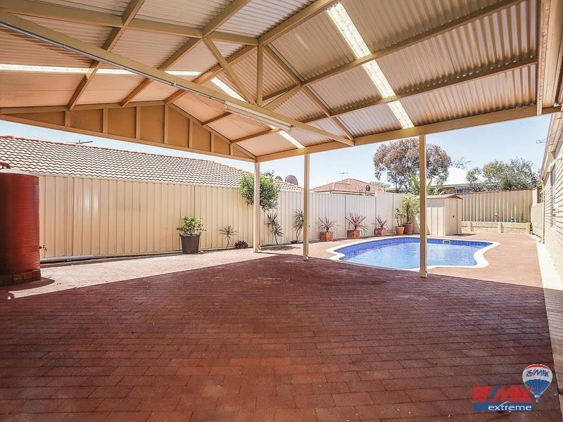 15 Greenock Gardens, Kinross WA 6028