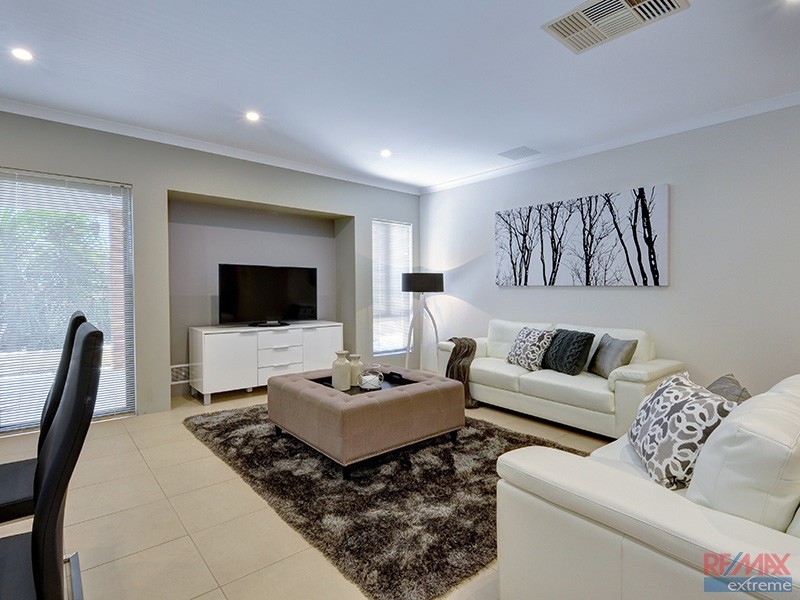 4 Tibicen Road, Tapping WA 6065