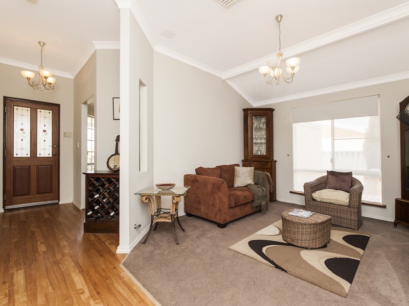 7 Gretna Court, Kinross WA 6028