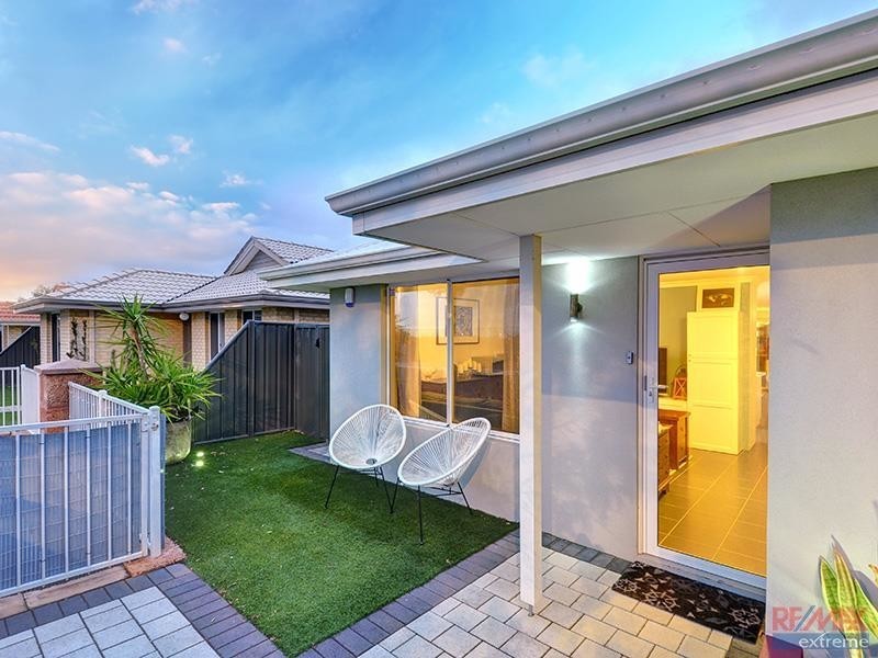 43 Grandis Boulevard, Banksia Grove WA 6031