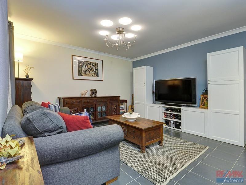 43 Grandis Boulevard, Banksia Grove WA 6031