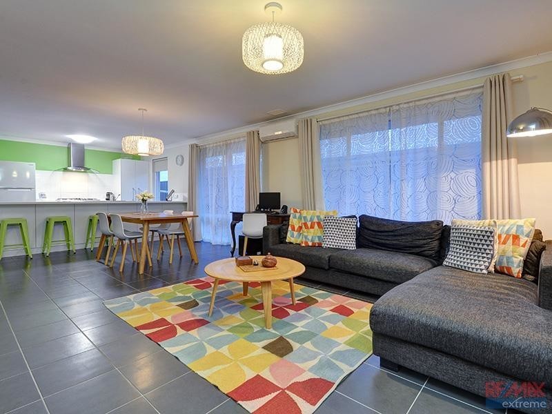 43 Grandis Boulevard, Banksia Grove WA 6031