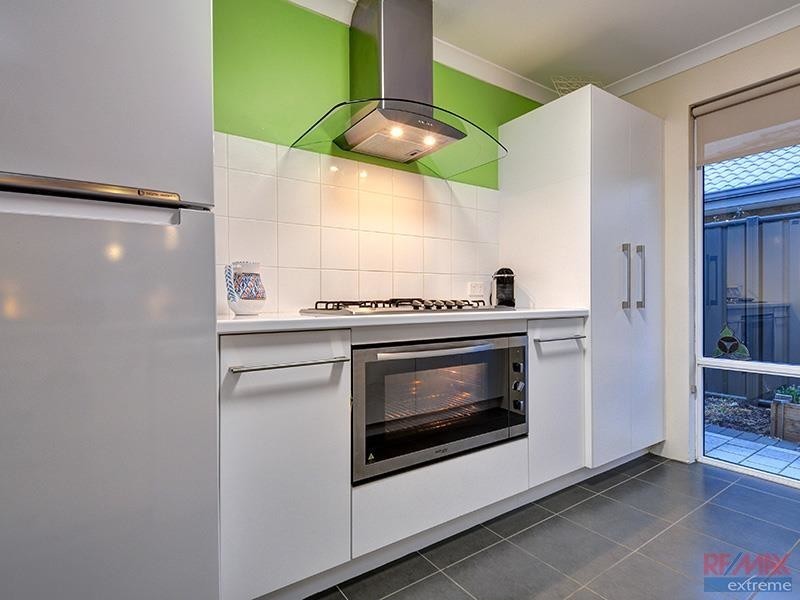 43 Grandis Boulevard, Banksia Grove WA 6031