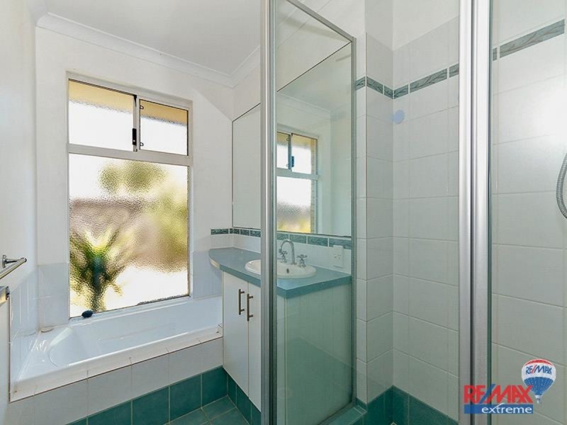 10 Belfast Crescent, Ridgewood WA 6030