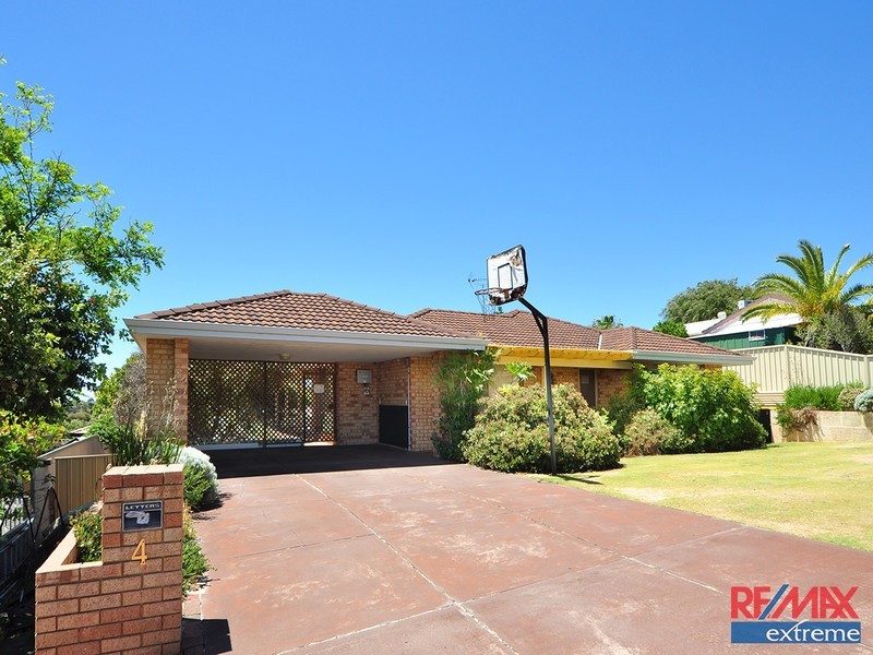 4 Mellows Place, Padbury WA 6025