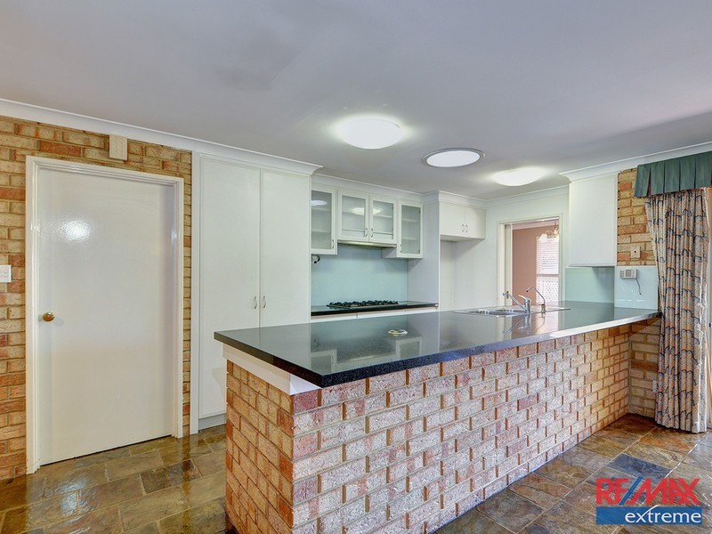 4 Mellows Place, Padbury WA 6025