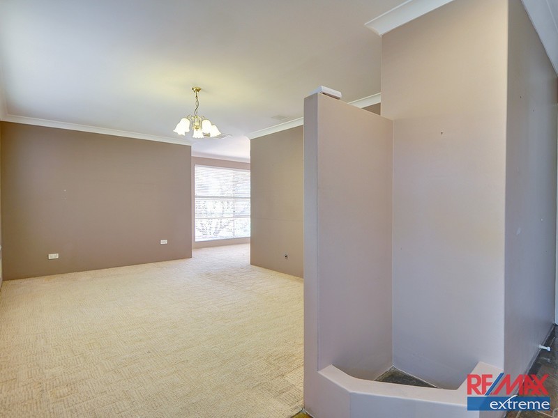 4 Mellows Place, Padbury WA 6025