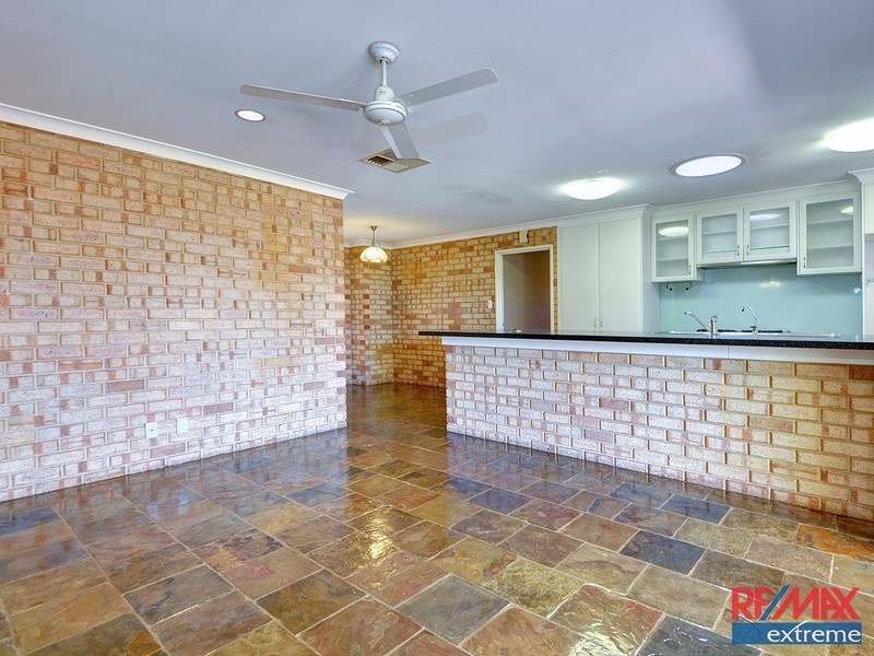 4 Mellows Place, Padbury WA 6025