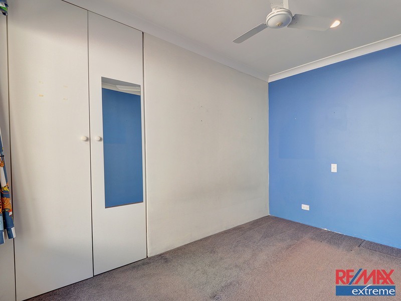 4 Mellows Place, Padbury WA 6025