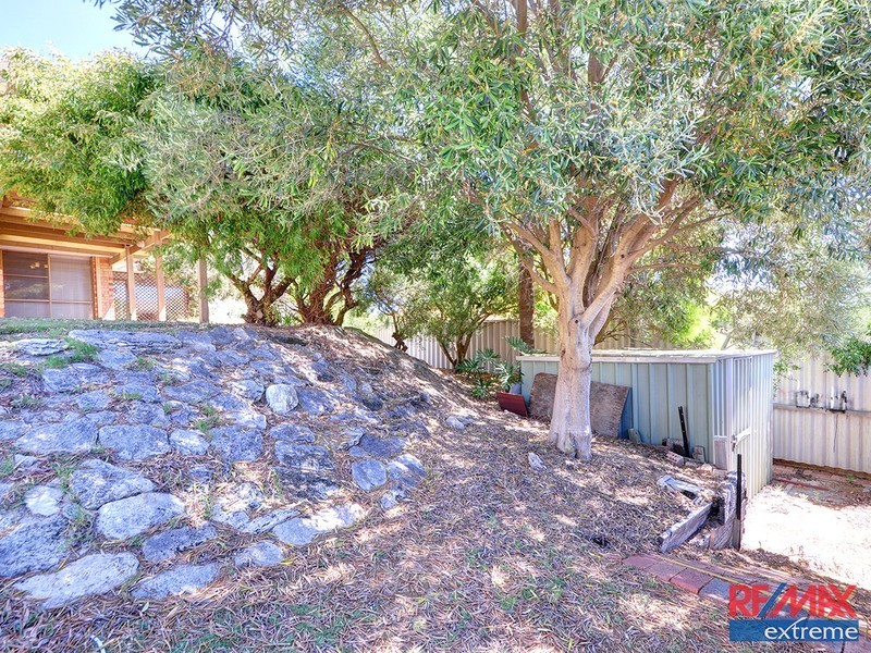 4 Mellows Place, Padbury WA 6025