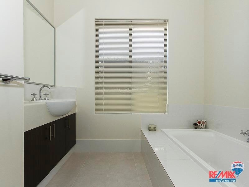 4 Helmsman Avenue, Alkimos WA 6038