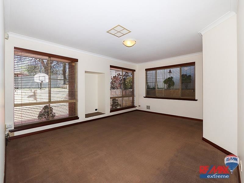 54 Lakevalley Drive, Edgewater WA 6027