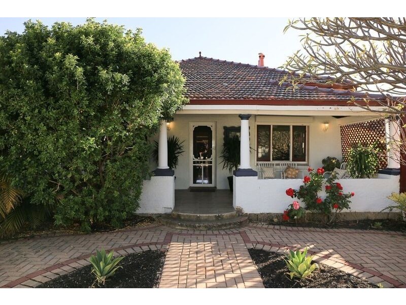 15 Armadale Road, Rivervale WA 6103