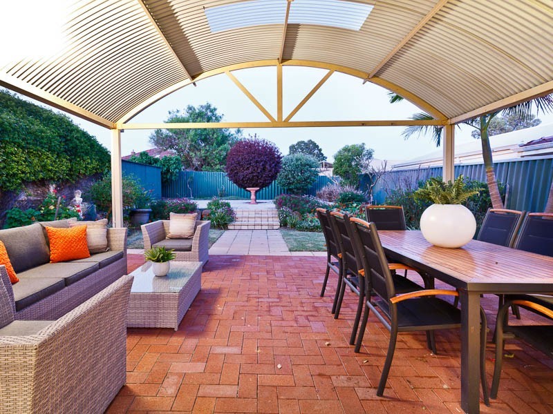 15 Armadale Road, Rivervale WA 6103