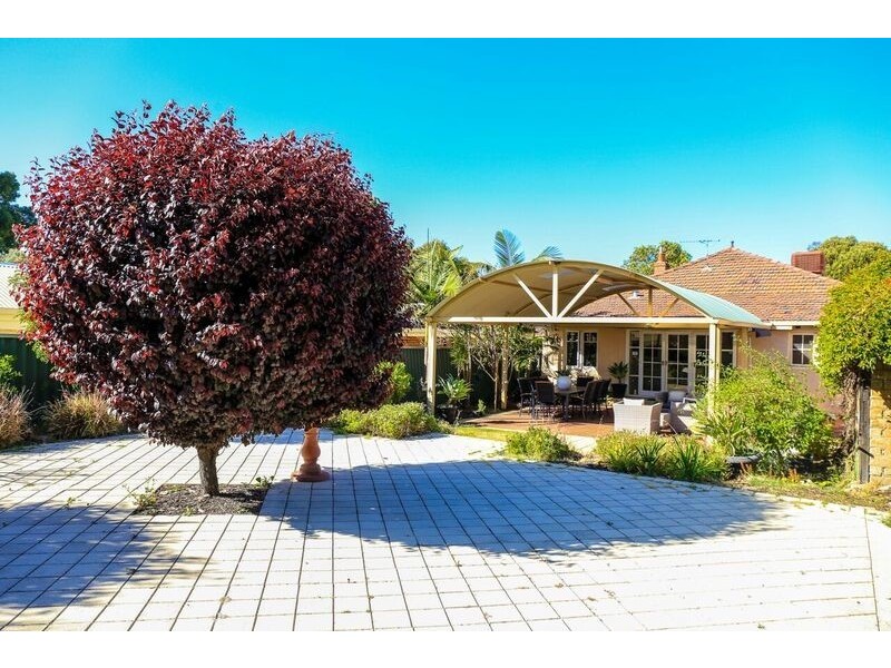 15 Armadale Road, Rivervale WA 6103