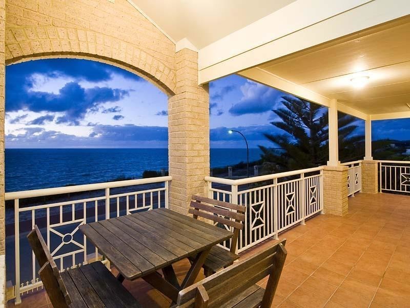 212 Ocean Drive, Quinns Rocks WA 6030