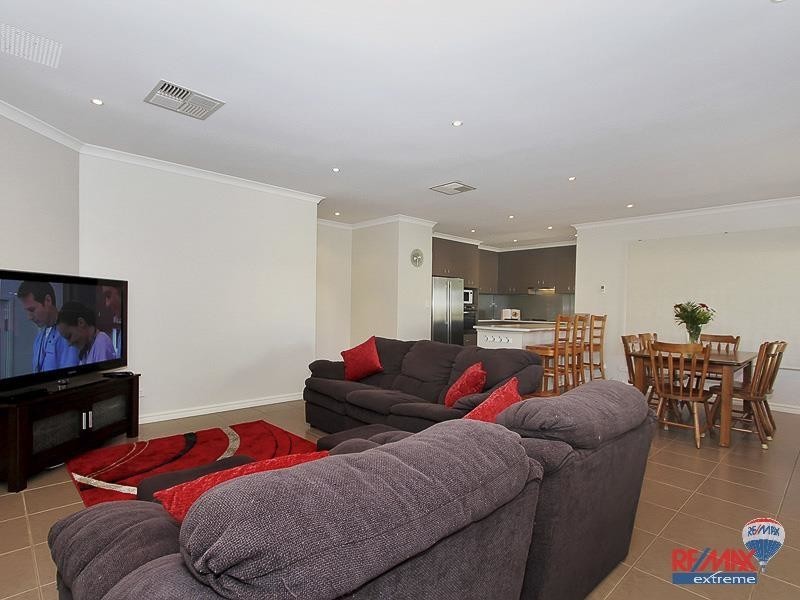 49 Abbey Green Road, Banksia Grove WA 6031