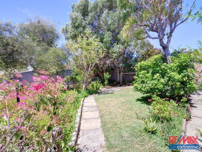 54 Eddystone Avenue, Craigie WA 6025