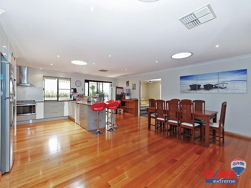 22 Heacham Avenue, Hocking WA 6065