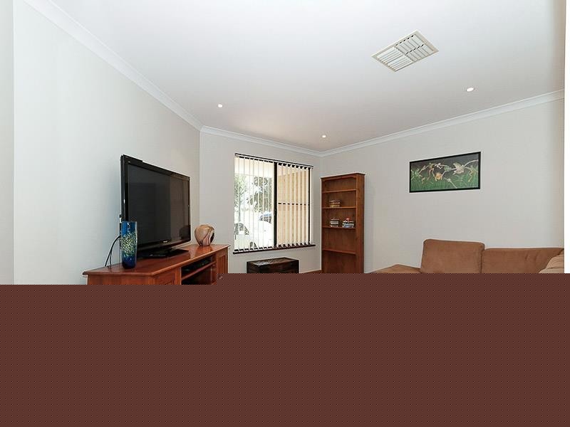 22 Heacham Avenue, Hocking WA 6065