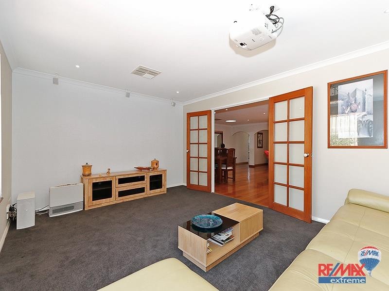 22 Heacham Avenue, Hocking WA 6065