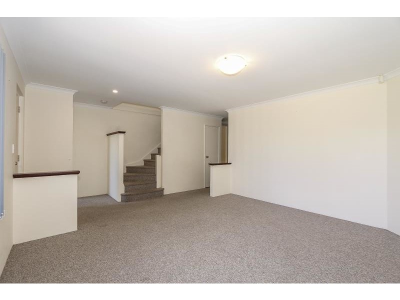 28 Worcestor Loop, Butler WA 6036