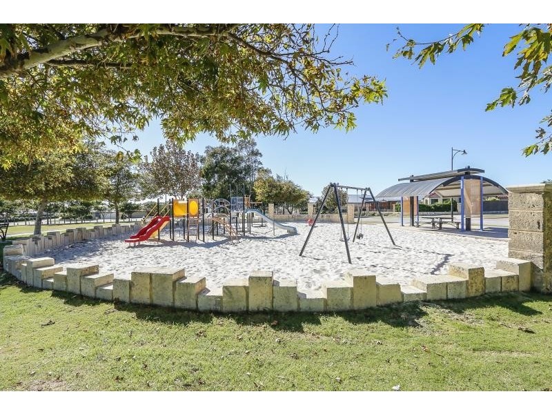 28 Worcestor Loop, Butler WA 6036