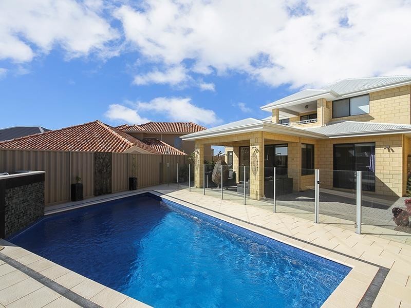3 Blackpool Promenade, Iluka WA 6028