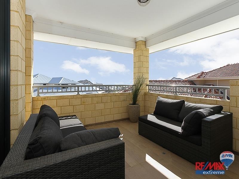 3 Blackpool Promenade, Iluka WA 6028