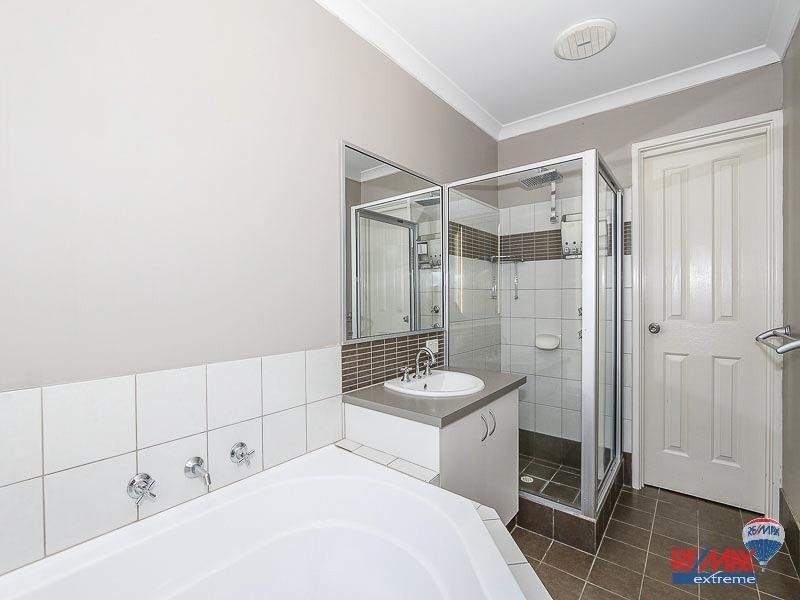 18 Featherstone Gardens, Butler WA 6036