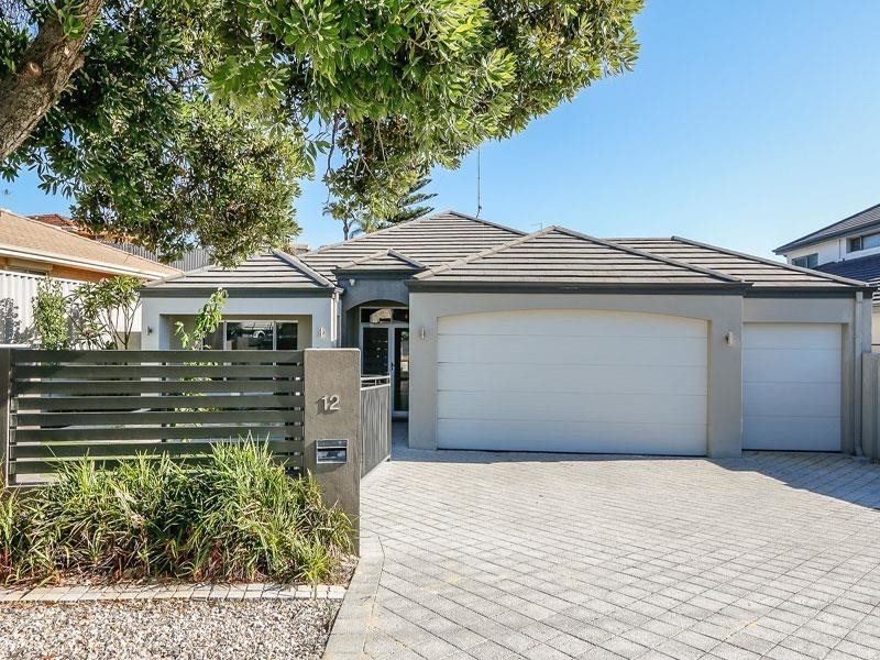 12 Gunida Street, Mullaloo WA 6027
