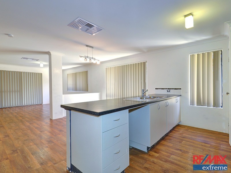 9 Knighton Way, Butler WA 6036