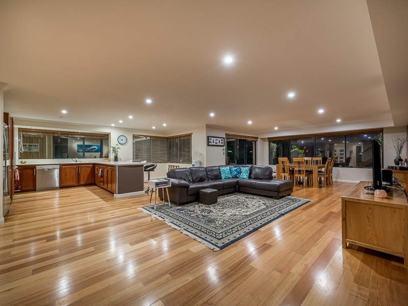 24 Transom Way, Ocean Reef WA 6027