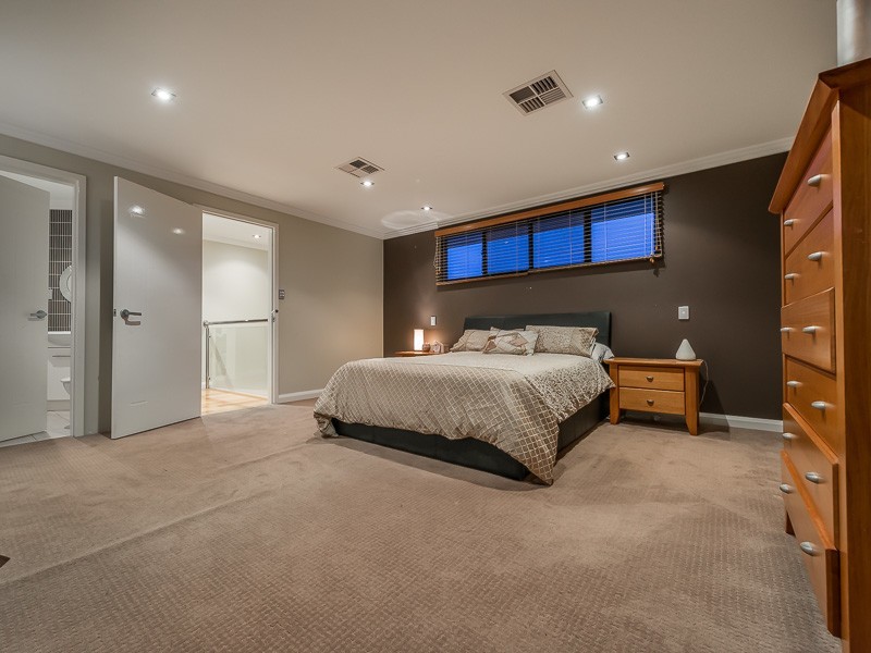 24 Transom Way, Ocean Reef WA 6027