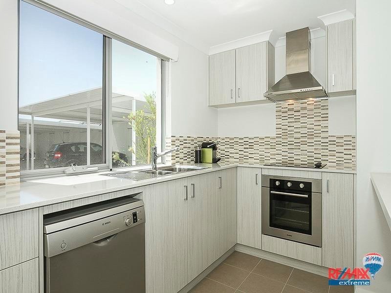 25/2 Royston Link, Butler WA 6036