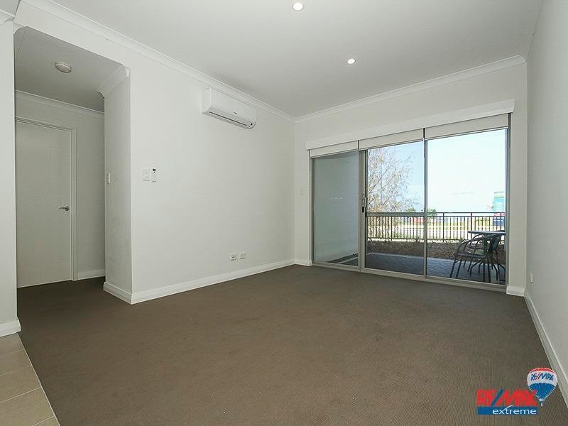 25/2 Royston Link, Butler WA 6036