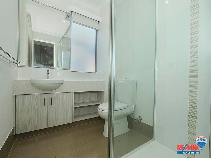 25/2 Royston Link, Butler WA 6036