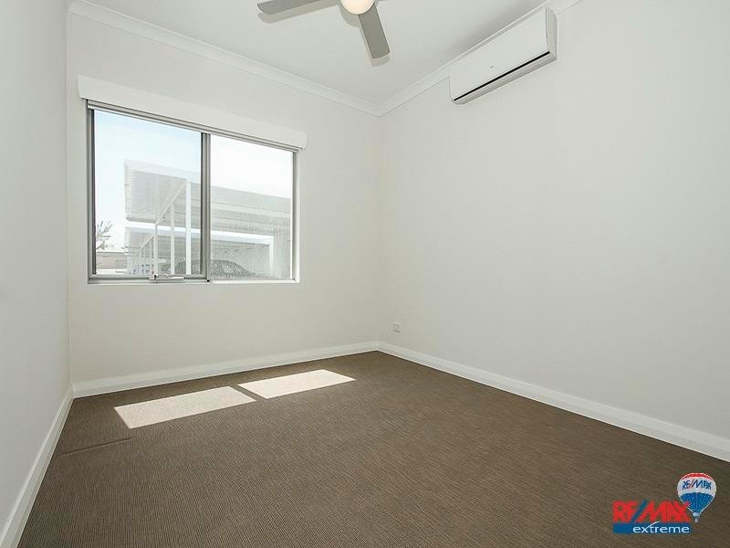 25/2 Royston Link, Butler WA 6036