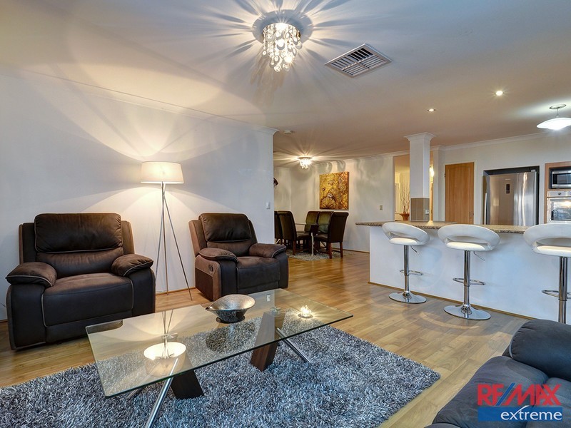 23 Stenton Gardens, Kinross WA 6028