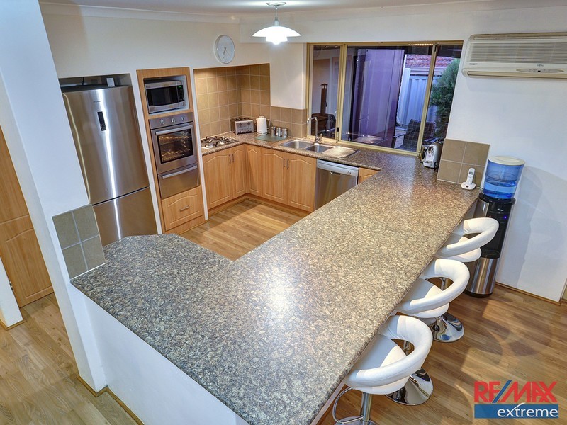 23 Stenton Gardens, Kinross WA 6028