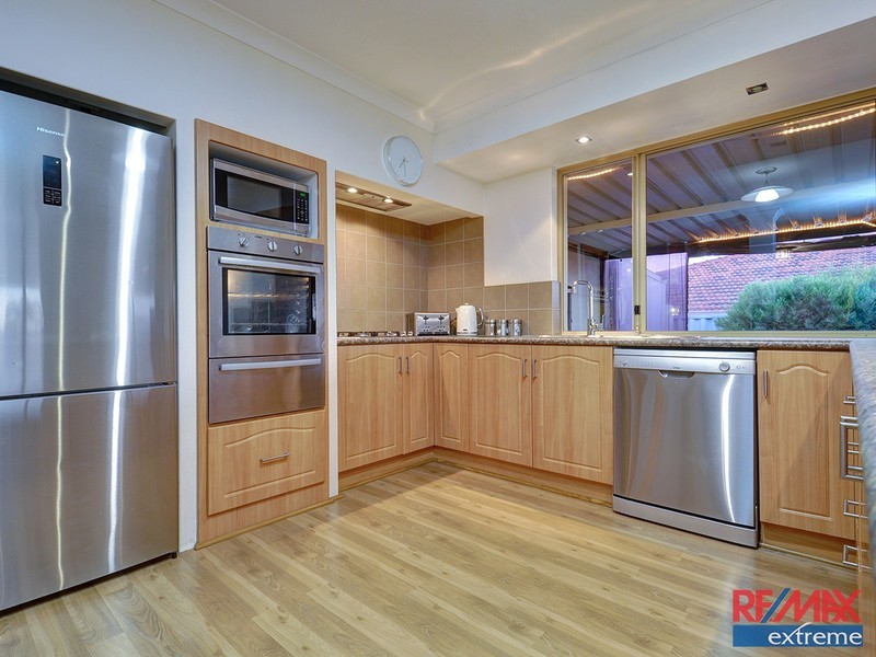 23 Stenton Gardens, Kinross WA 6028