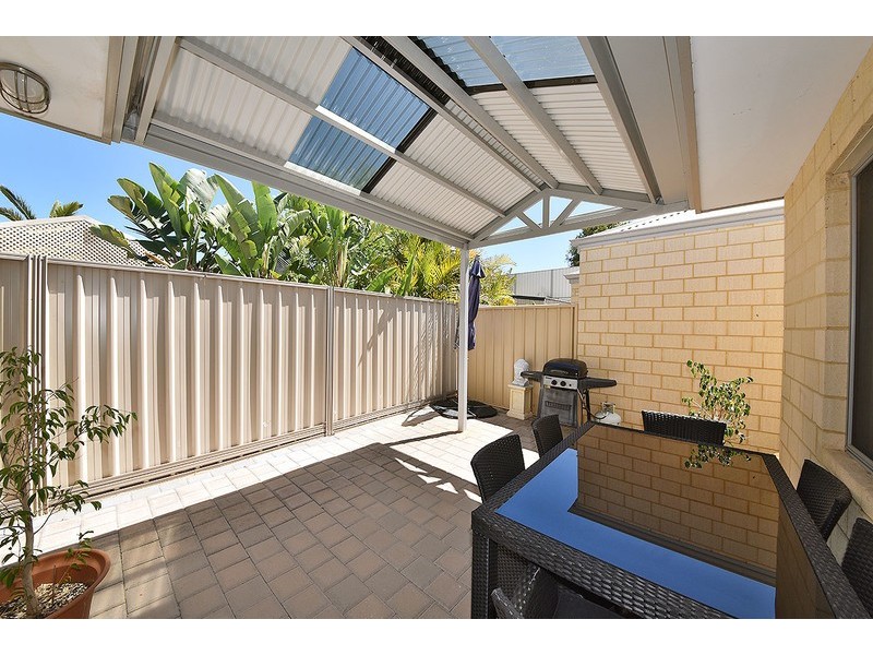 1/23 Floresta Street, Sinagra WA 6065