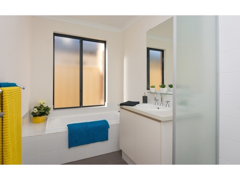 10 Francina View, Sinagra WA 6065