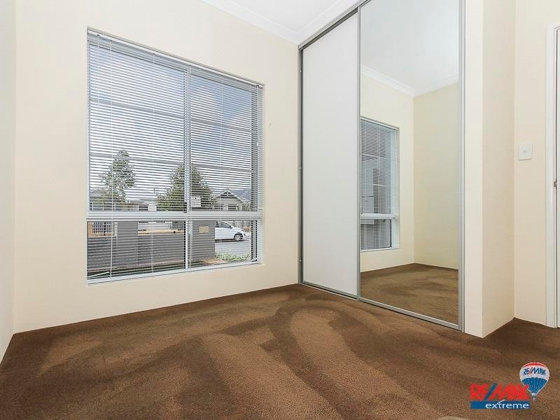 22 Sawtooth, Banksia Grove WA 6031