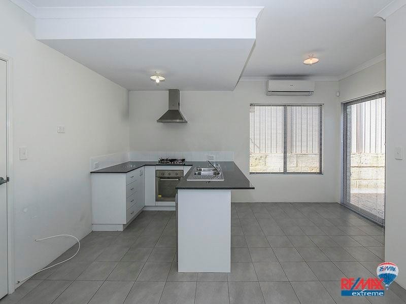 Unit 1 / 2 Marathon Loop, Madeley WA 6065