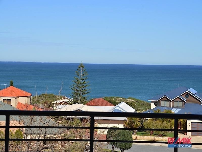 10 Plymouth Cove, Ocean Reef WA 6027