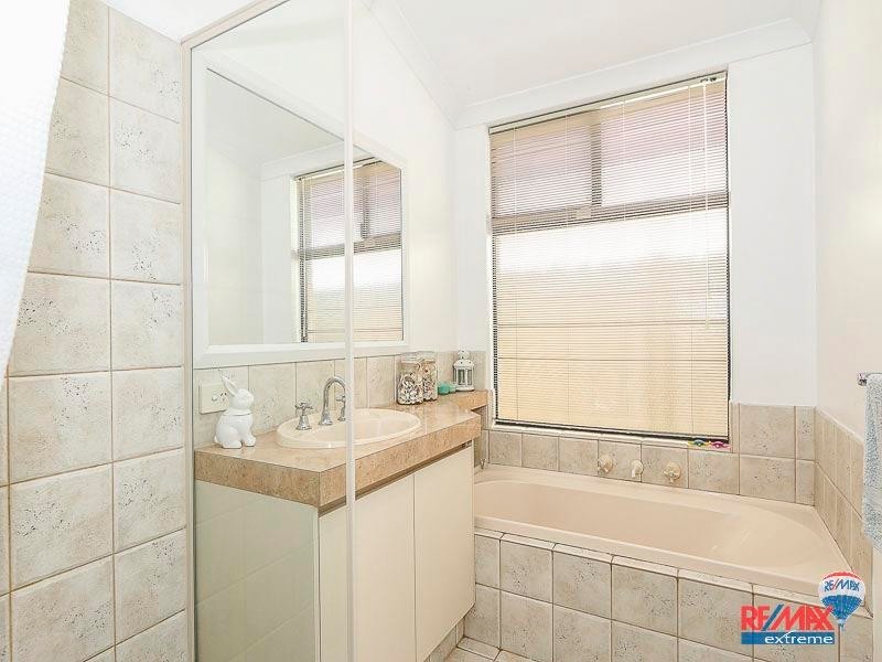 36 Miramare Boulevard, Currambine WA 6028