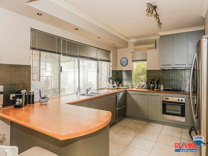 20 Amalfi Drive, Hillarys WA 6025